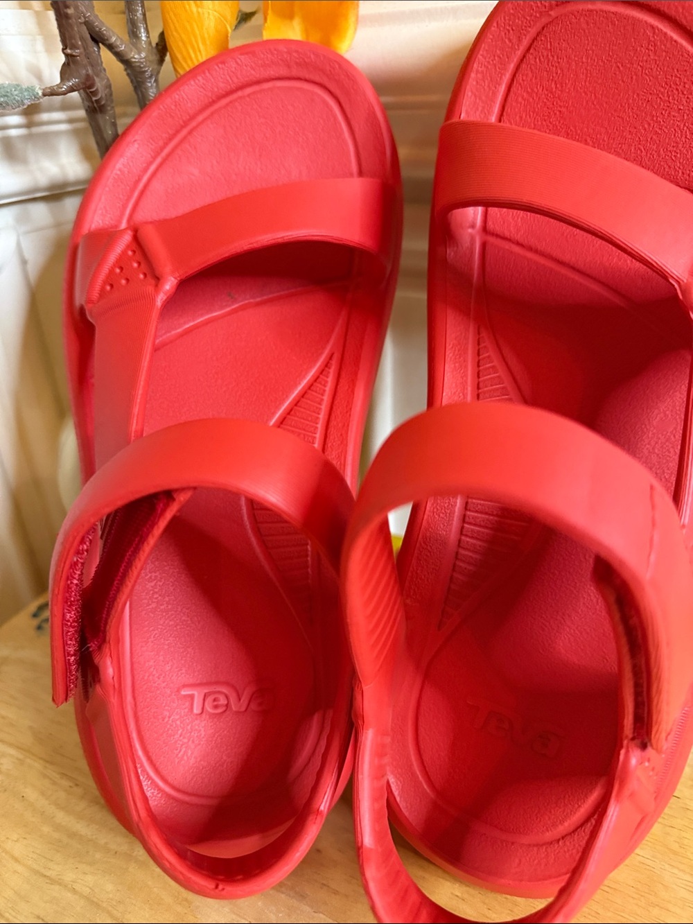 Teva Women’s Hurricane Drift Sandal - Fiery Red - Size 7 - Picture 5 of 8